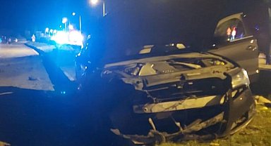 Antalya Finike'de trafik kazası: 4 Yaralı
