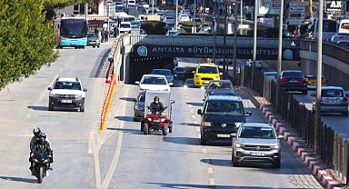 Antalya'da halk otobüsleri için ikinci özel şerit uygulaması