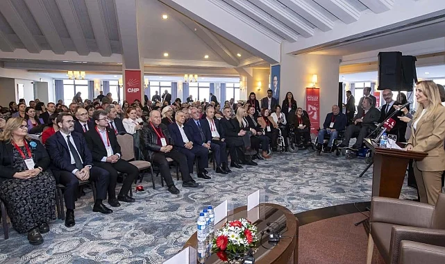 Aylin Nazlıaka: Türkiye'nin amiral gemisi İzmir