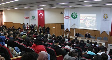 Başkan Erkoyuncu Selçuk Üniversitesi'nde öğrencilerle buluştu
