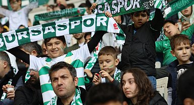 Bursa Büyükşehir 300 çocuğa Bursaspor çoşkusu yaşattı