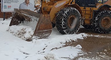Bursa Nilüfer'de karla mücadele çalışmaları aralıksız sürüyor