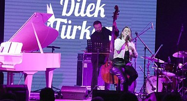 Bursa'da 'Caz Pazarı' rüzgarı, Dilek Türkan ile esti