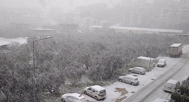 Bursa'da kar 11 ilçede etkili!