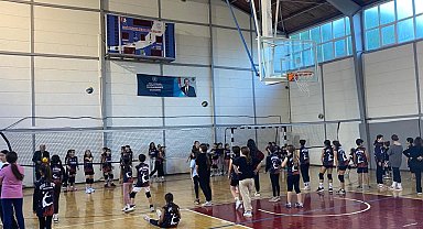 Çocuklar kışı sporla geçiriyor