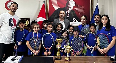 İstanbul Bakırköy'de sporcular başarıya koşuyor