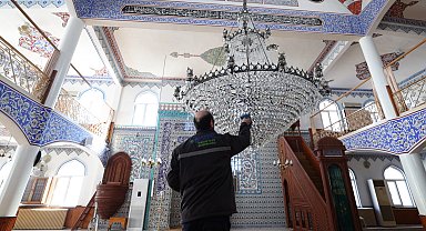 İstanbul camileri dip köşe temizlendi