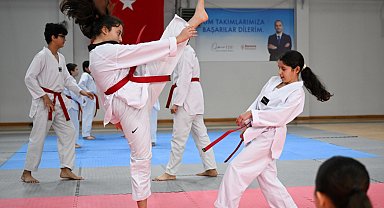 İzmir Bornova'da taekwondocuların kuşak heyecanı