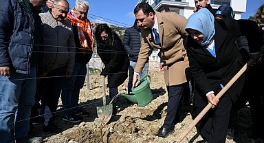 İzmir'de coğrafi tescilli üzüm için büyük adım: İlk fidanlar toprakla buluştu!