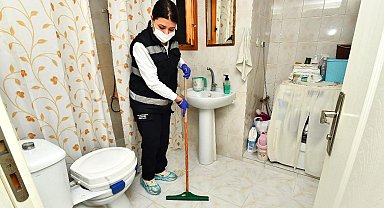 İzmir'de kalplere dokunan 'Evde Bakım' hizmeti