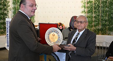 İzmir'de Pınarbaşı Esnaf Kefalet'te kan değişimi