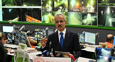 Karla mücadele sürüyor, uyarılar peş peşe geliyor! Zorunluluk yoksa trafiğe çıkmayın!