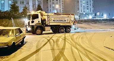Kayseri Talas'ta kar mesai tam gaz