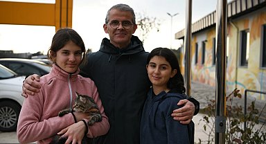 Kedi ve köpekleri onlara can dostları oldu