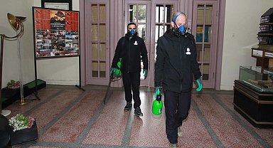 Kocaeli Büyükşehir yarıyılda 890 okulu ilaçladı