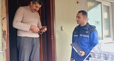 Kocaeli Zabıtası kayıp cüzdanı sahibine ulaştırdı