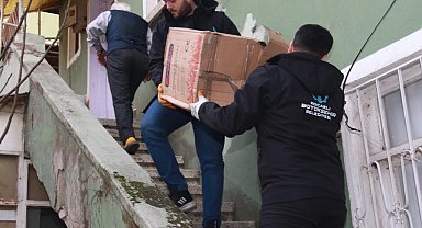 Kocaeli'de doğalgaz ve yakacak yardımları sürüyor