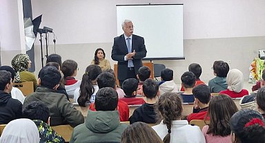 Mardin'de öğrencilere 'Matematik ve Yaşam' söyleşisi