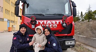 Minik Ömer 'Ateş Savaşçısı' oldu