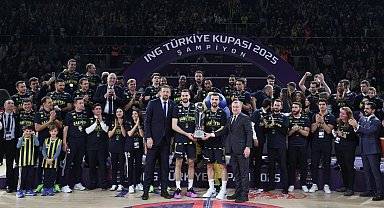Potada Türkiye kupası Fenerbahçe Beko'nun oldu