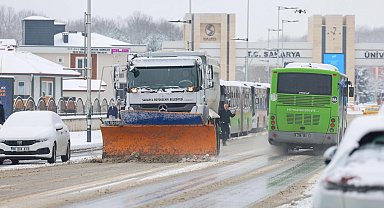 Sakarya'dan kar raporu... 24 grup yolu ulaşıma açıldı