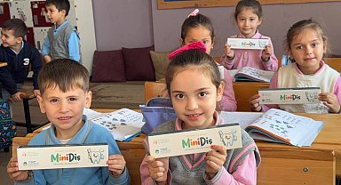 Sakarya'dan okullarda ağızlara 'bin neşe'