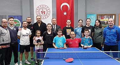 Sakaryalı tenisçilere kritik mücadele öncesi moral