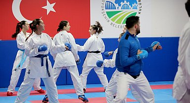 Trabzon öncesi Sakaryalı karatecilere motivasyon ziyareti
