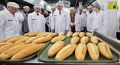 Türkiye'nin en büyük afet mutfağı hizmete alındı: Günde 22 bin ekmek üretebiliyor