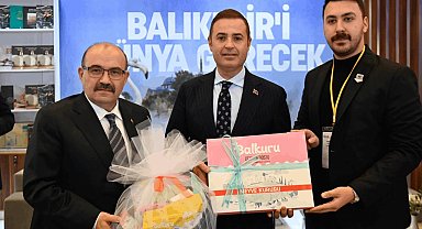 Vali Ustaoğlu, EMITT'te Balıkesir standını ziyaret etti
