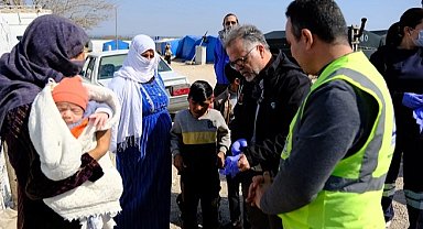 Adana Büyükşehir'den tarım işçilerine sağlık hizmeti