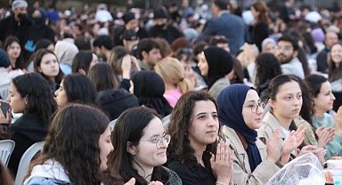 Ankara Üniversitesinde 8 bin öğrenci iftar sofrasında buluştu