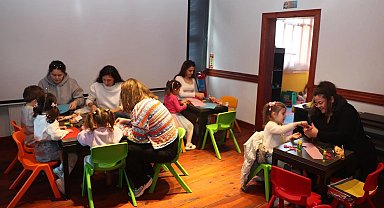 Anneler ve çocuklar İzmit'te Oyuncak Müzesi'nde buluştu