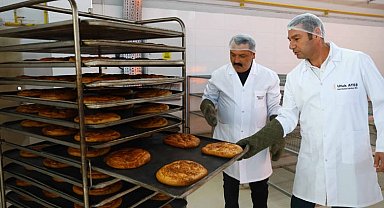 Antalya Halk Ekmek Büfeleri'nde ramazan pidesi 15 TL