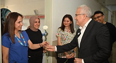 Antalya Kumluca'da sağlık çalışanlarına 'Tıp' ziyareti