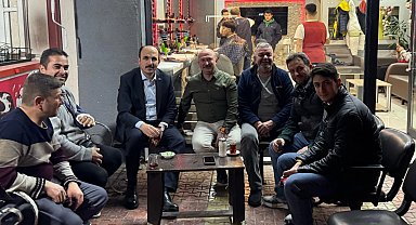 Başkan Altay esnafların çay davetine katıldı