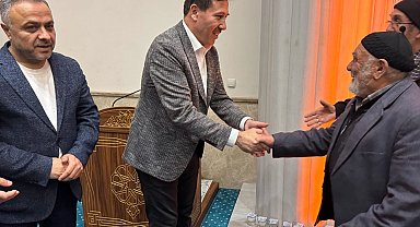 Başkan Kılca Ramazan'ın bereketini vatandaşlarla paylaşıyor