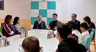 Bilecik Pazaryeri Kaymakamı Kahraman, öğrencilerle oruç açtı