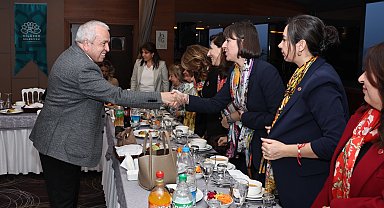 Bursa Nilüfer'de Başkan Özdemir kadınlarla buluştu