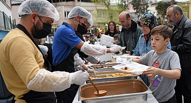 Bursa Yeşilova Mahallesi'nde 1000 kişilik iftar sofrası