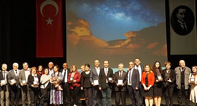 Bursa'da meslekte 60, 50, 40 ve 30'uncu yıllara plaket!