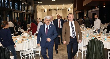 Büyükakın, Fransa dönüşü sağlık çalışanlarıyla iftar yaptı