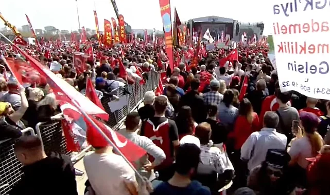 CHP, Maltepe'de özgürlük mitingi gerçekleştiriyor