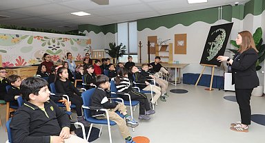 Çocuklar Oyuncak Kütüphanesi'nde hem eğleniyor hem öğreniyor