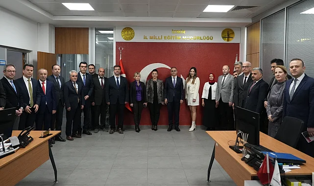 İzmir İl Millî Eğitim'de bayramlaşma coşkusu
