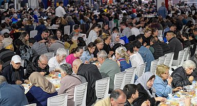 İzmir'de halk sofrası Gaziemir'de kuruldu