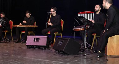 Kocaeli'de ilahiler gönüllere dokundu
