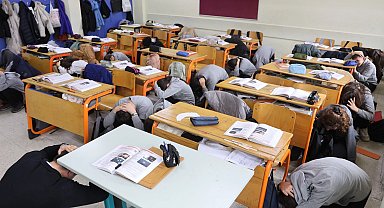 Kocaeli'de öğrencilere afet bilinci aşılanıyor