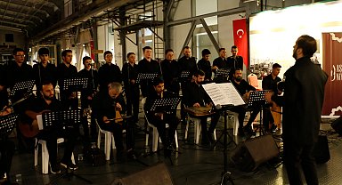 Kocaeli'de tasavvuf musikisi gönülleri mest etti