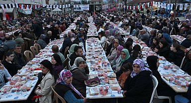 Manisa'da Ramazan'ın bereketini Köprübaşı'nda paylaştı